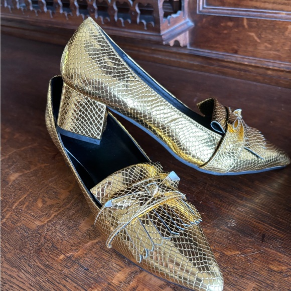 NWOT - GOLD FAUX SNAKE - Picture 2 of 14